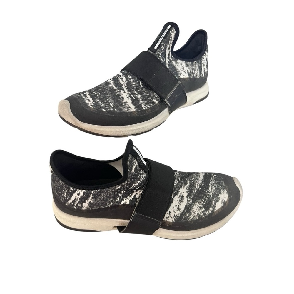 Ecco Biom slip on sneakers sz 41/9.5